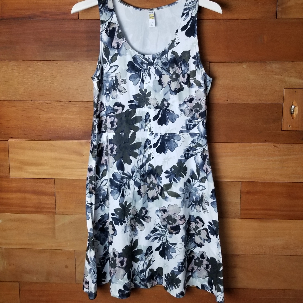 Lolë floral sleeveless sun dress size L